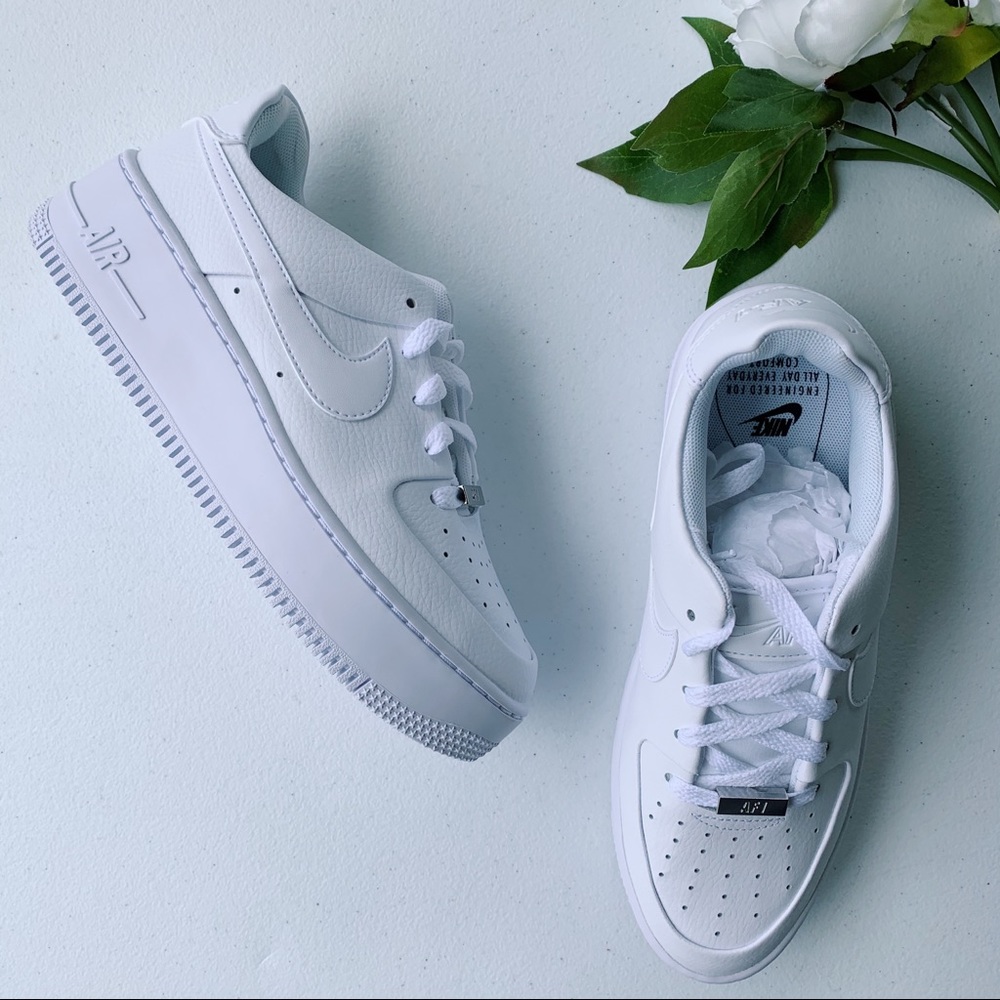 NEW Nike Air Force 1 Sage Low - Picture 3 of 11